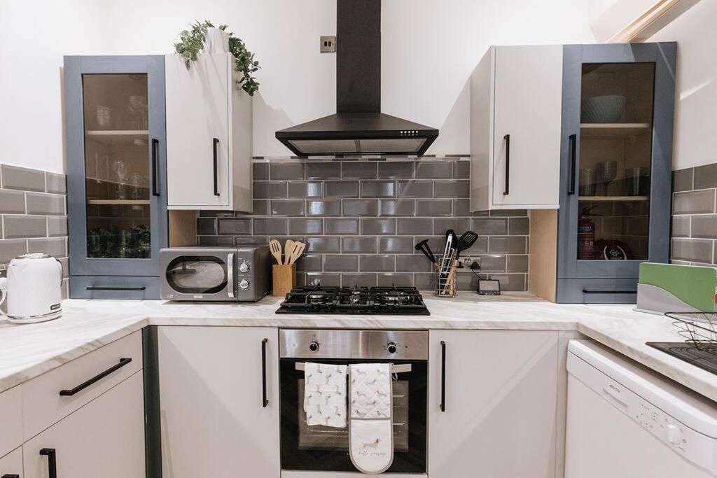 Grove House No.07 - Luxury Apartment Close To The Llandudno Beach エクステリア 写真