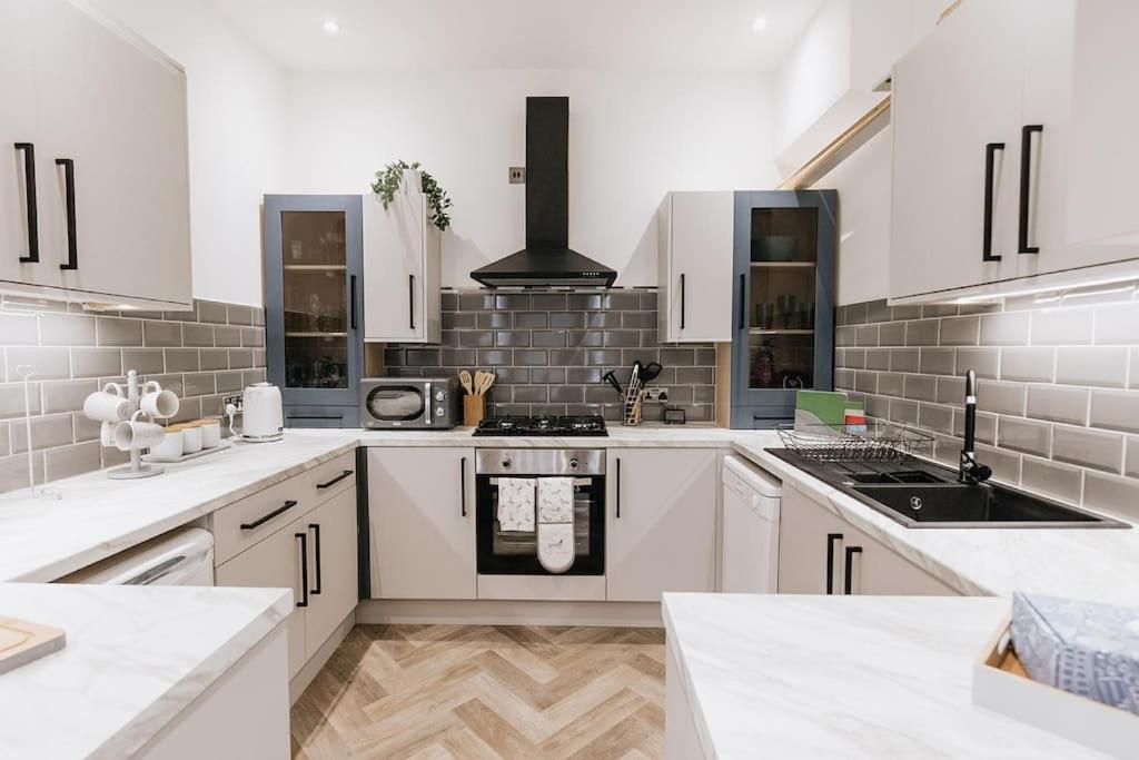 Grove House No.07 - Luxury Apartment Close To The Llandudno Beach エクステリア 写真